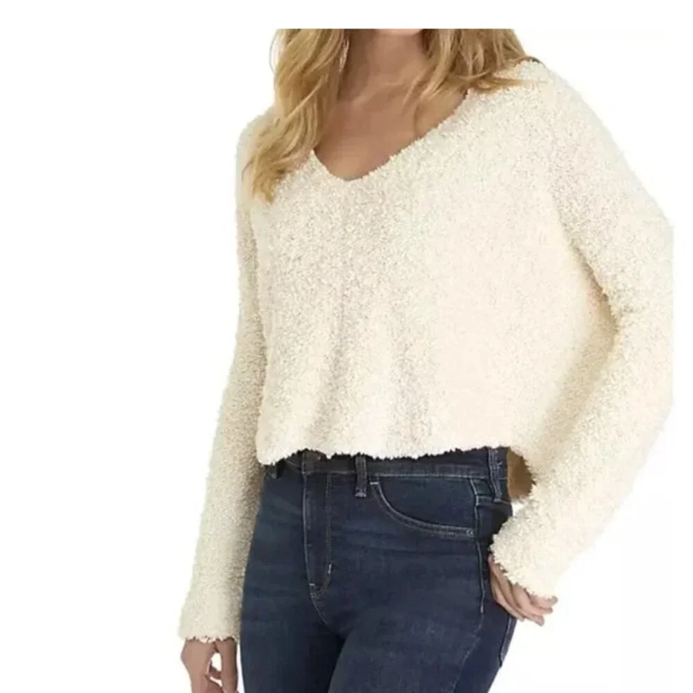 FREE PEOPLE Ivory Cream Popcorn Cropped Pullover Sweater Medium